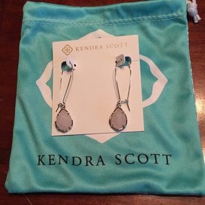 Kendra Scott Dee Earrings.